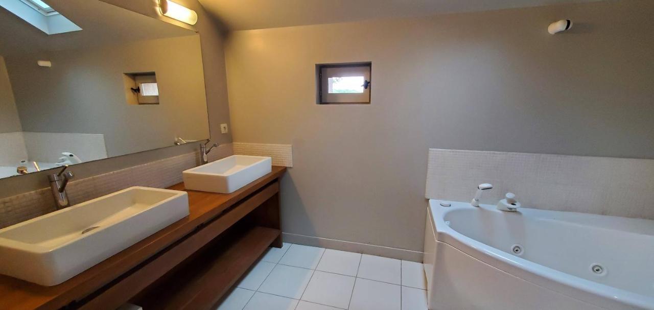 Le Sequoia Bed & Breakfast Velles  Luaran gambar